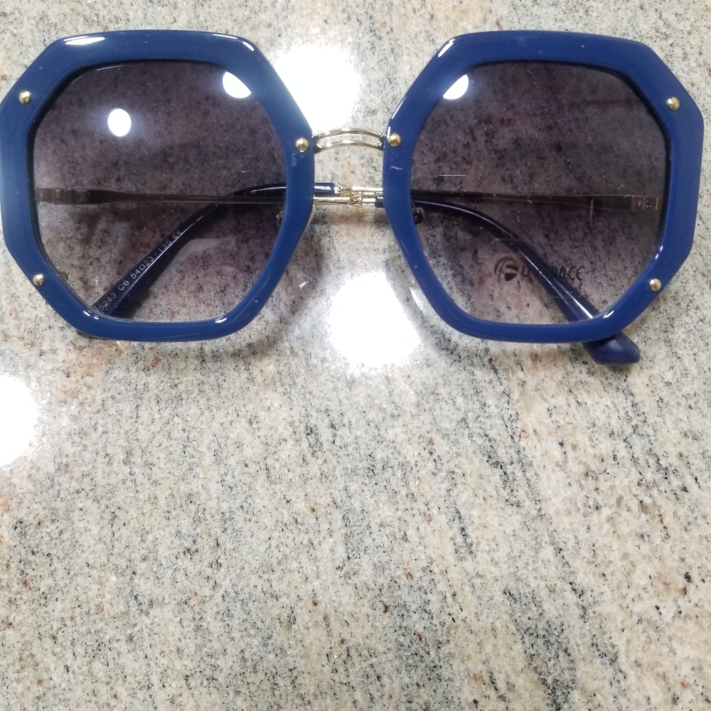 UV PROTECTION SUNGLASSES